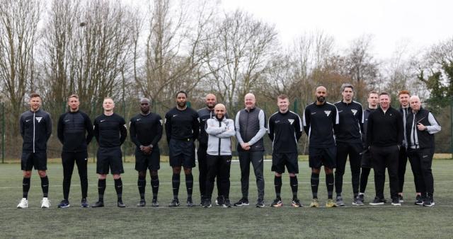 职业球员会是更好的裁判吗?英格兰发起创新性试验